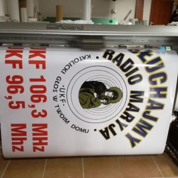 podświetlane logotypy